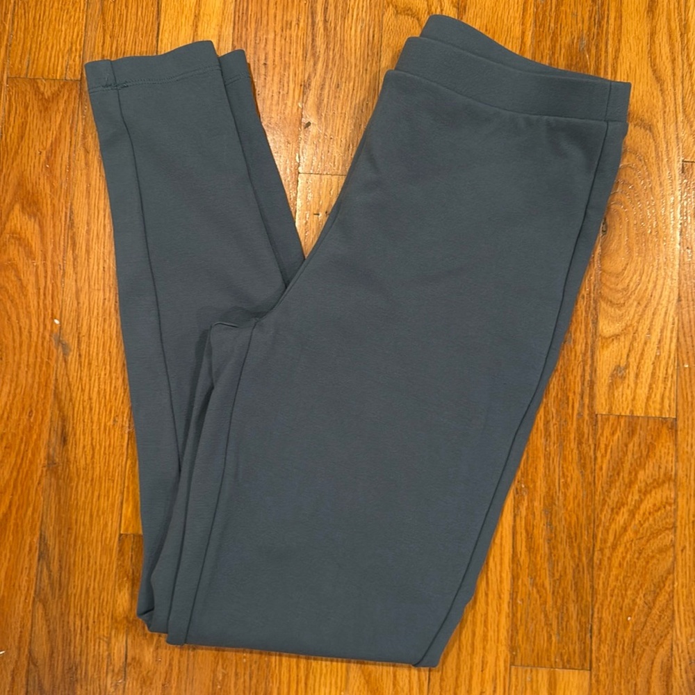Chico’s Fabulously Slimming leggings